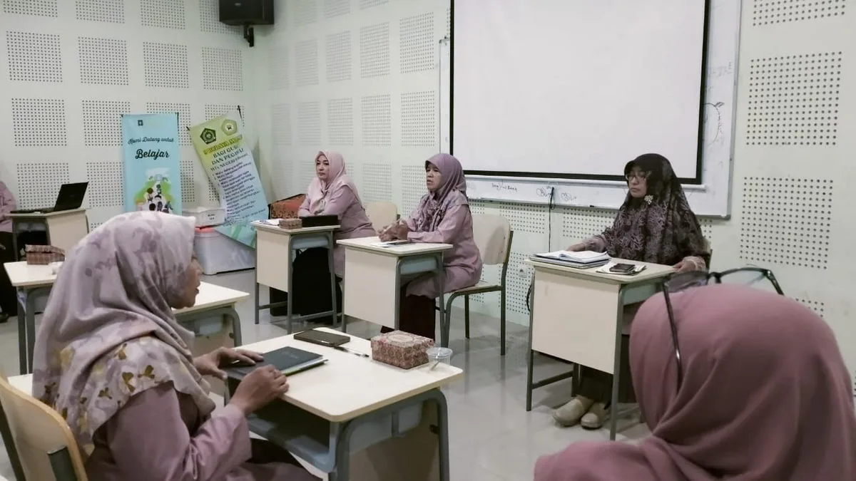 Kepala MTsN 9 Sleman Tekankan Disiplin dan Etika dalam Pembinaan  Guru dan Pegawai