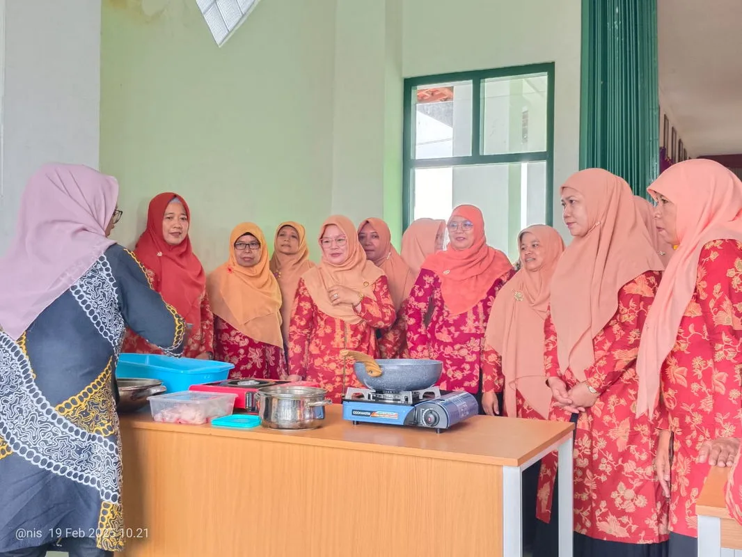 Ketua DW MTsN 8 Sleman Hadiri Pertemuan Rutin, Berbagi Inspirasi Menu Praktis Sahur dan Berbuka