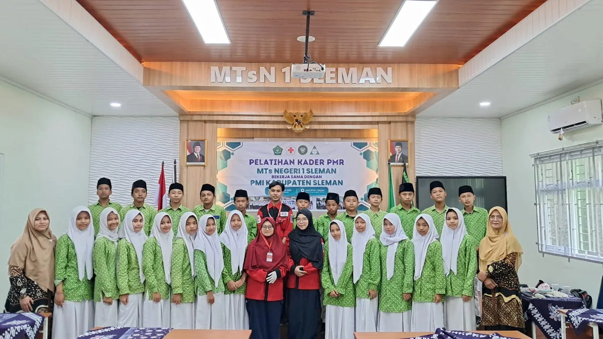 MTsN 1 Sleman Siapkan Kader PMR Sigap dan Berjiwa Kemanusiaan