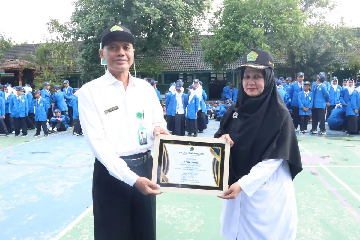 MTsN 8 Sleman Dinobatkan sebagai Satuan Kerja Teraktif dan Informatif Kemenag Sleman