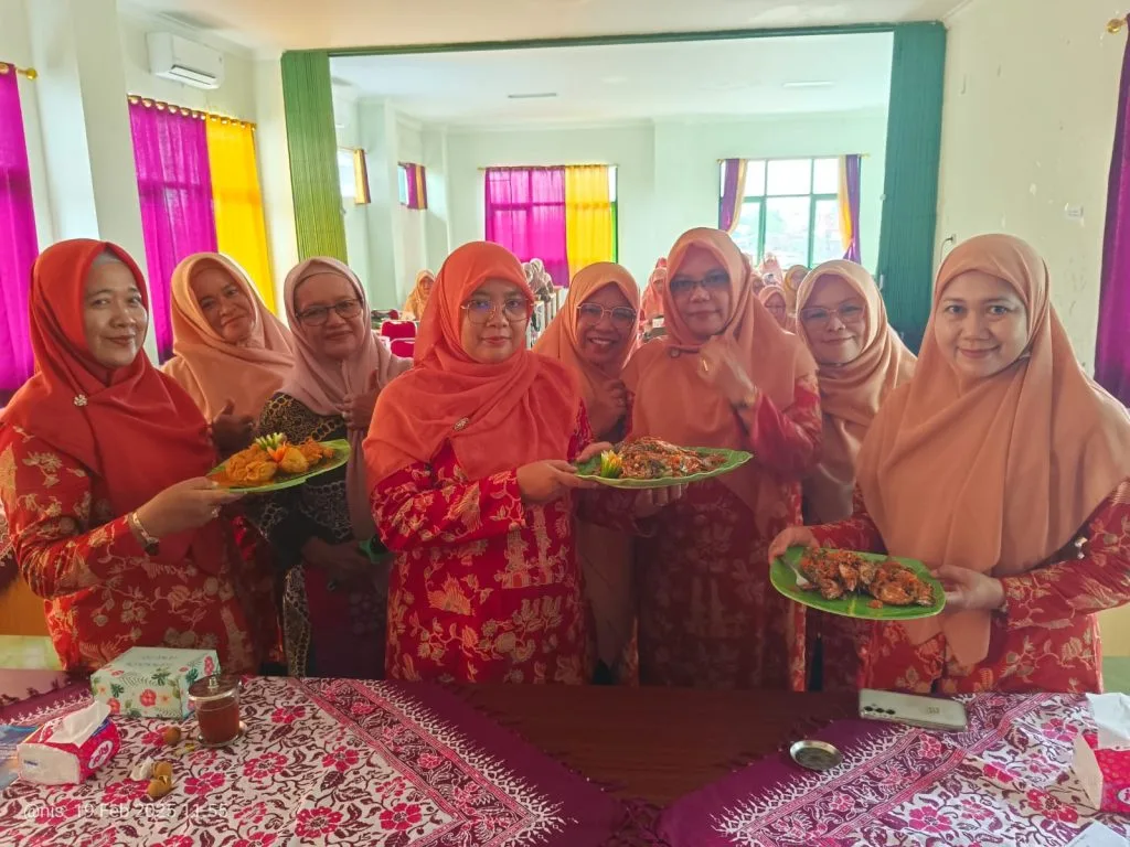 Guru MTs Negeri 9 Sleman Antusias Hadiri Pertemuan Rutin Dharma Wanita Kemenag Sleman