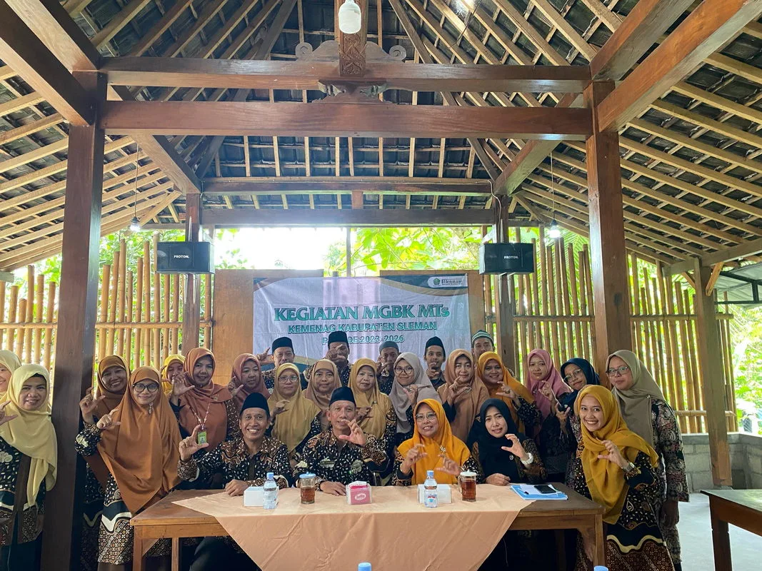 Tingkatkan Profesionalitas, Dua Guru BK MTs N 3 Sleman Aktif Hadiri Forum MGBK MTs Kabupaten Sleman