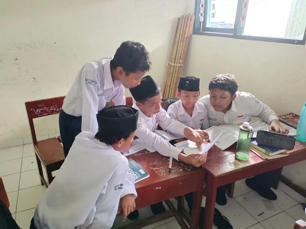 Siswa MTs N 3 Sleman Antusias Ikuti Pembelajaran Akidah Akhlak Menggunakan Metode Pembelajaran Crossword Puzzle
