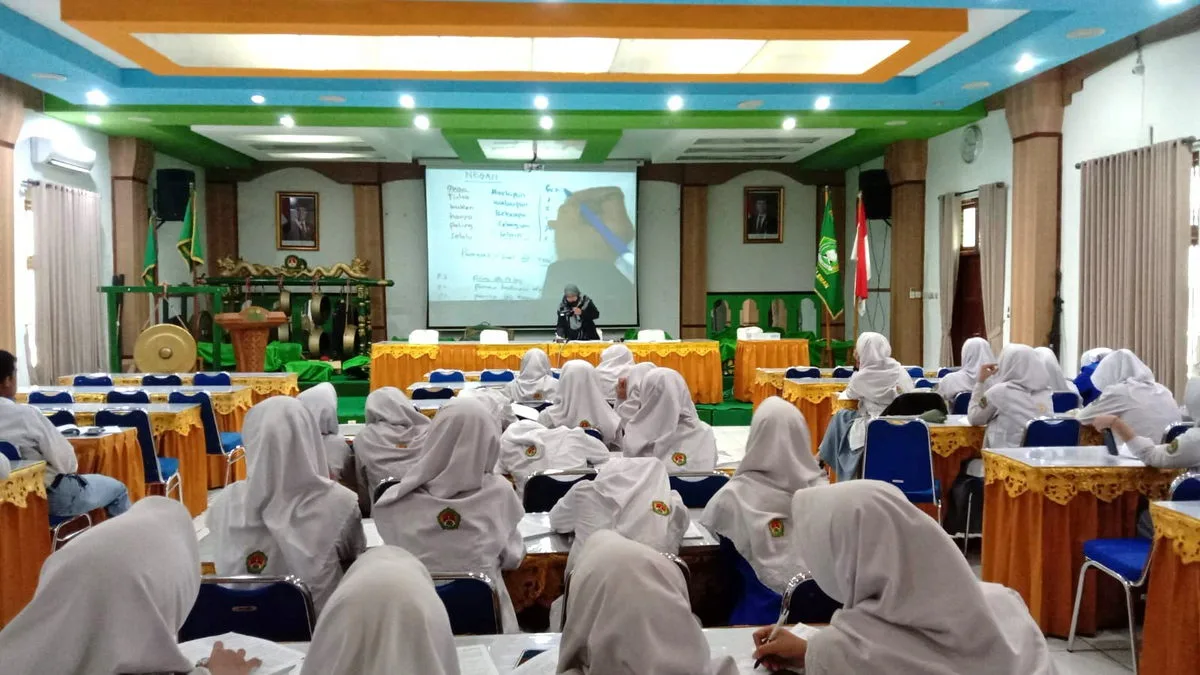 Bulan Ramadan, Kelas 12 MAN 3 Sleman Jalankan Bimses UTBK dengan Lancar