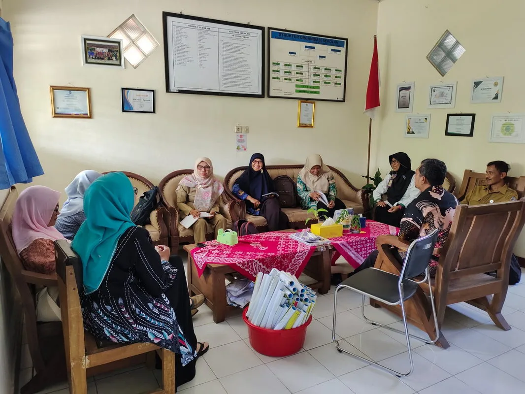 Guru MTs Negeri 3 Sleman Ikuti Rapat Koordinasi PGRI Cabang Ngemplak