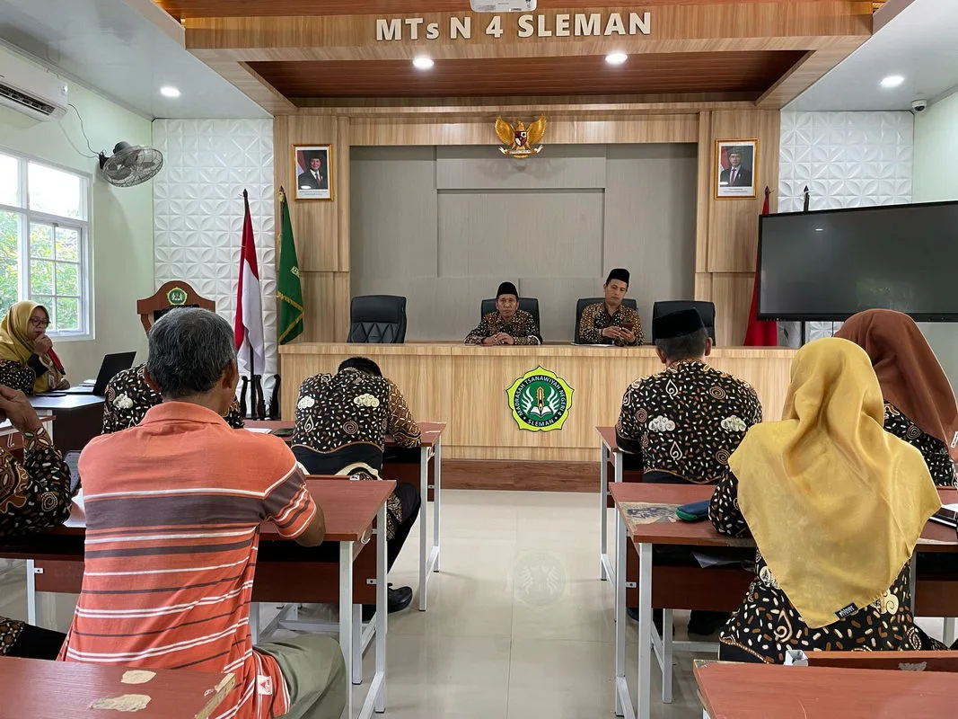 MTsN 4 Sleman Gelar Rapat Panitia Zakat, Siapkan Distribusi untuk Mustahik
