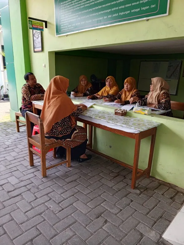 Guru Rumpun Agama MTsN 9 Sleman Adakan Diskusi Guna Tingkatkan Kualitas Pembelajaran Agama di Era Modern
