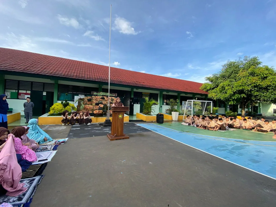 Kultum Ramadan MTs N 3 Sleman Hari Kedua: Hamba Gaul Berakhlakul Karimah Berlandaskan Quran