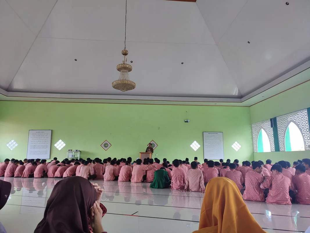 Kasubdit Pendidikan Vokasi dan Inklusi Direktorat KSKK Madrasah Isi Kultum Ramadan di MAN 2 Sleman