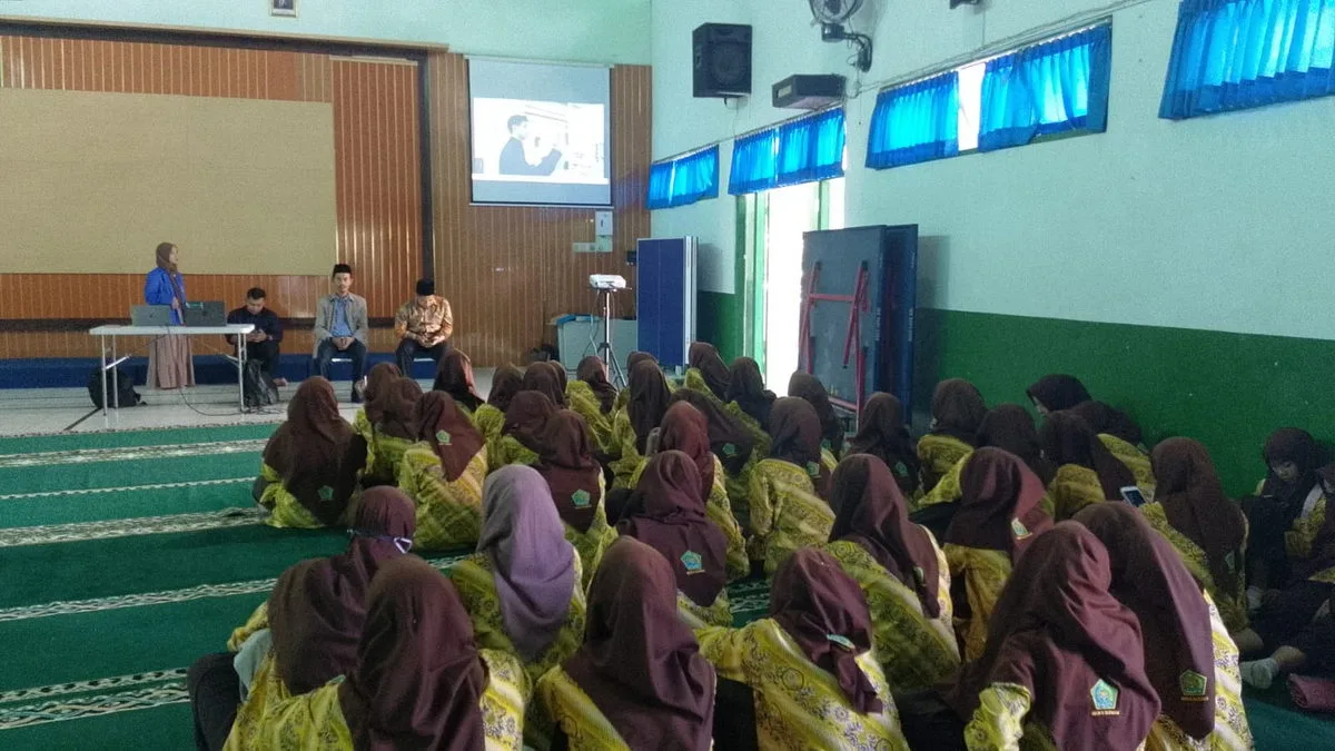 MAN 5 Sleman Bermitra dengan Prodi PAI UII Adakan Ramadhan Public Lecture