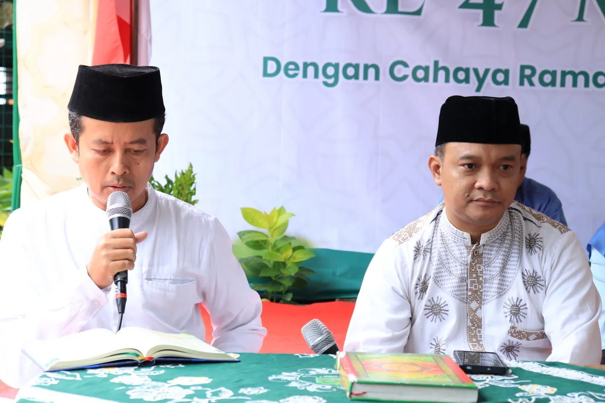 Dua Guru MTs Negeri 9 Sleman Lantunkan Ayat Suci Al-Qur’an di Puncak HAB ke-47