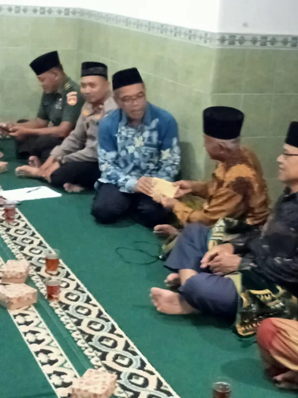 Semarak Ramadhan, Guru MTsN 8 Sleman Ikuti Tarawih Keliling (Tarling) Kapanewon Prambanan
