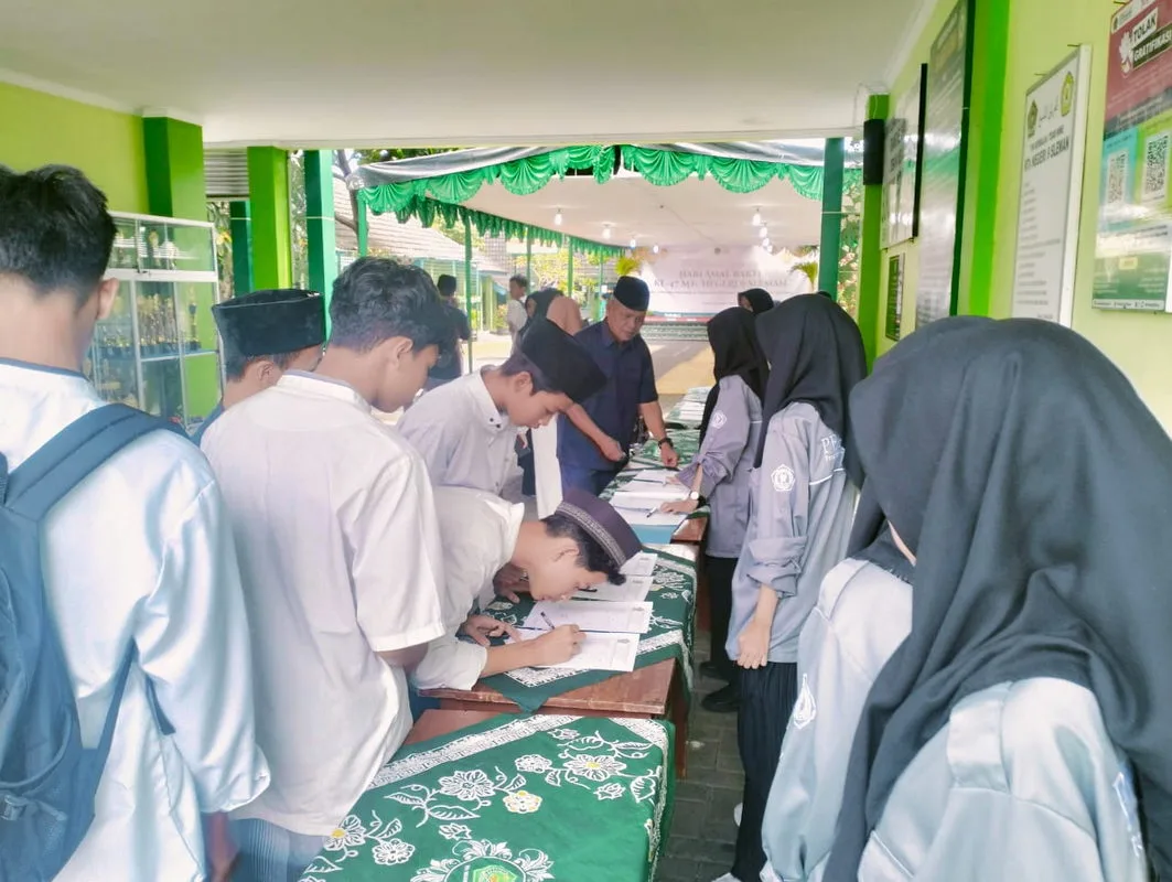 Pengurus OSIS MTs Negeri 9 Sleman Sukseskan Acara Puncak HAB ke- 47