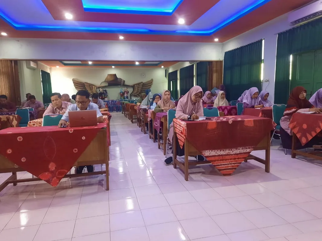 Pembinaan Kepala MTsN 8 Sleman: Penguatan Kedisiplinan dan Penyusunan SKP 2025