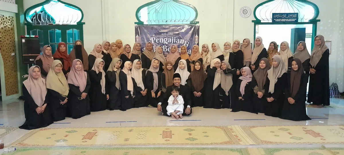 Pererat Silaturahmi, POMG Kelas VII A MTsN 4 Sleman Adakan Pengajian dan Buka Bersama Penuh Keakraban