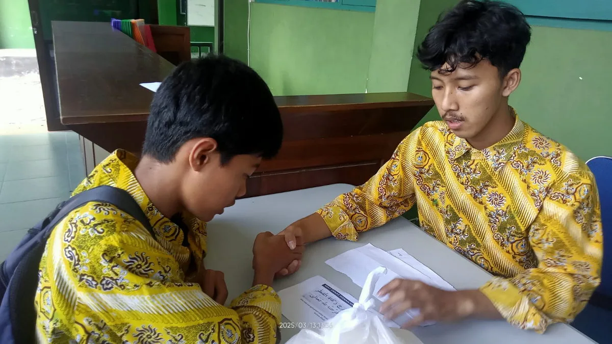 Penerimaan Zakat 1446 H di MAN 5 Sleman