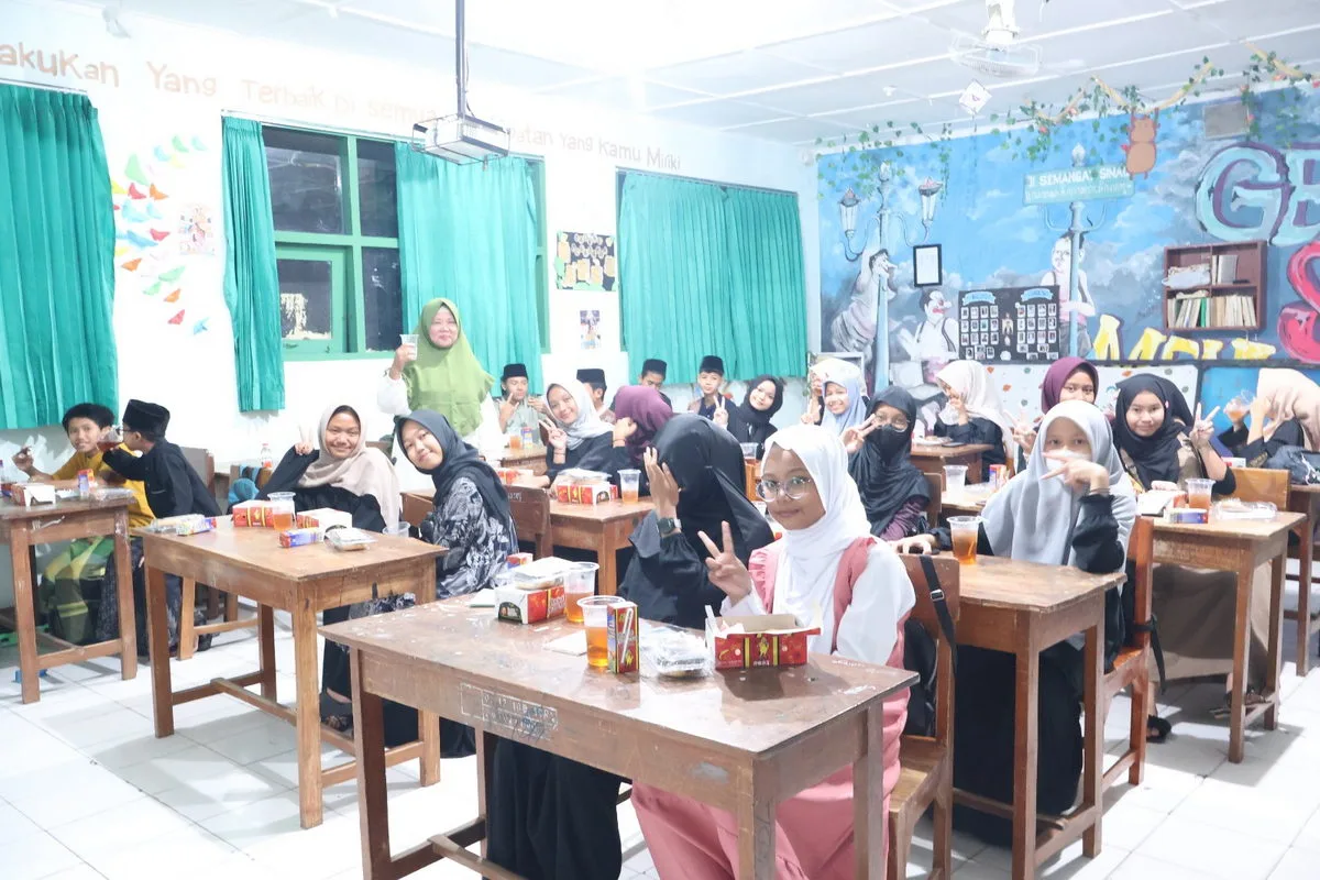 Buka Bersama di MTsN 8 Sleman, Penutup Manis Pesantren Ramadhan 1446 H
