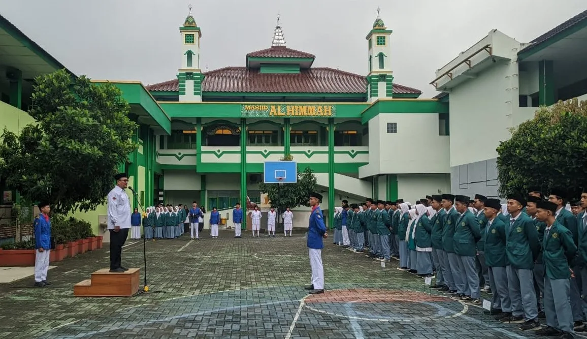 Kepala MAN 1 Sleman Sampaikan 3 Kunci Sukses dalam Amanat Upacara Hari Senin