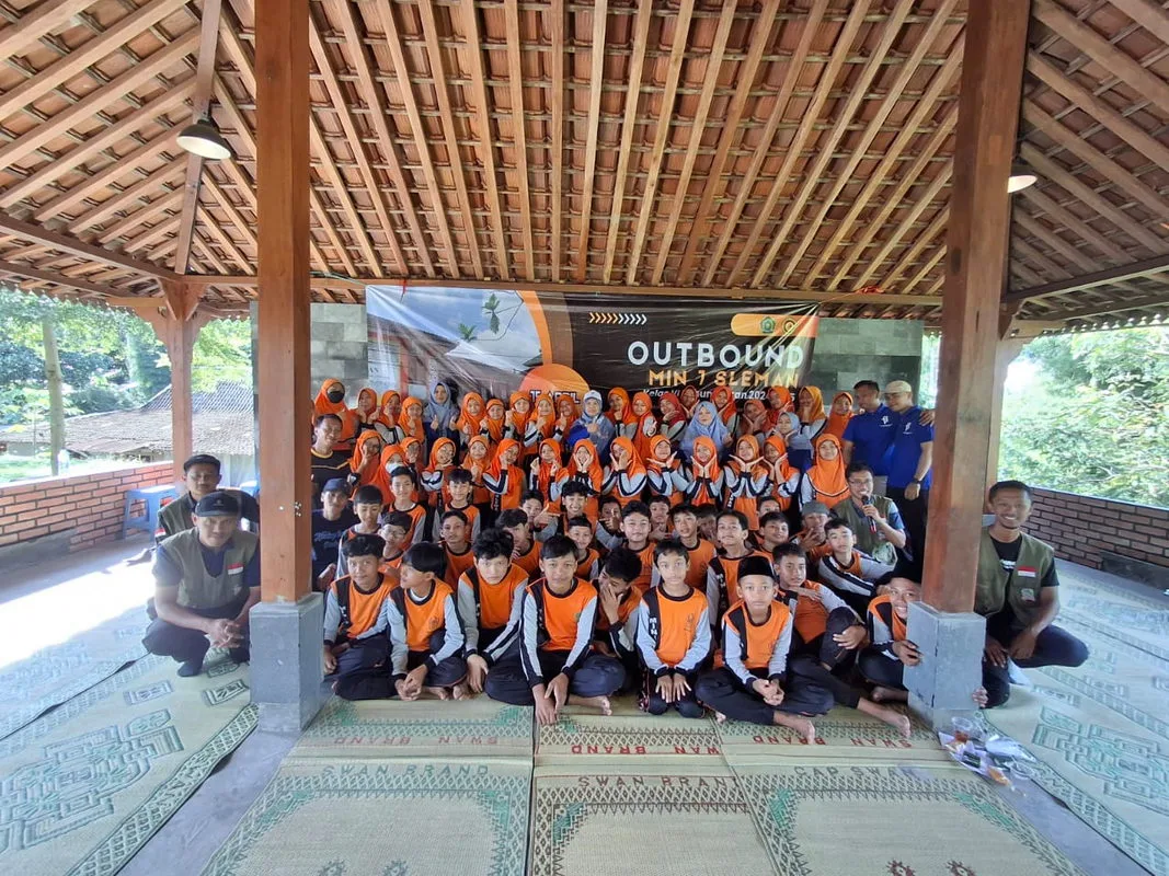 Siswa Kelas 6 MIN 1 Sleman Ikuti Outbound Seru di Jaka Garong, Turi