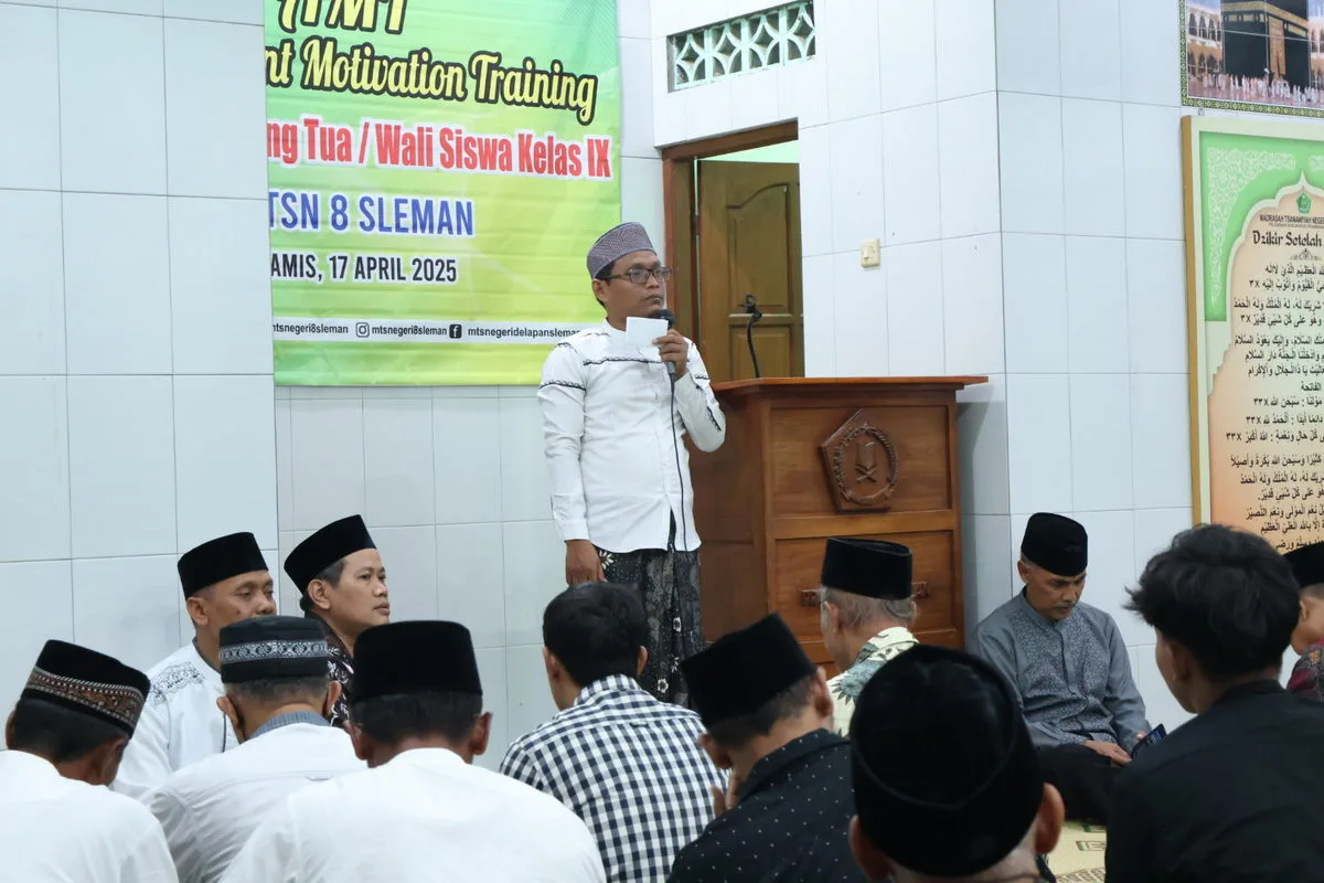 Waka Kurikulum MTsN 8 Sleman Berikan Informasi Ujian Kelas IX dan Dorong Kedisiplinan