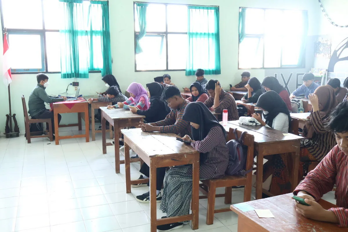 Hari Pertama Ujian Madrasah Kelas IX MTsN 8 Sleman Berjalan Tertib dan Lancar