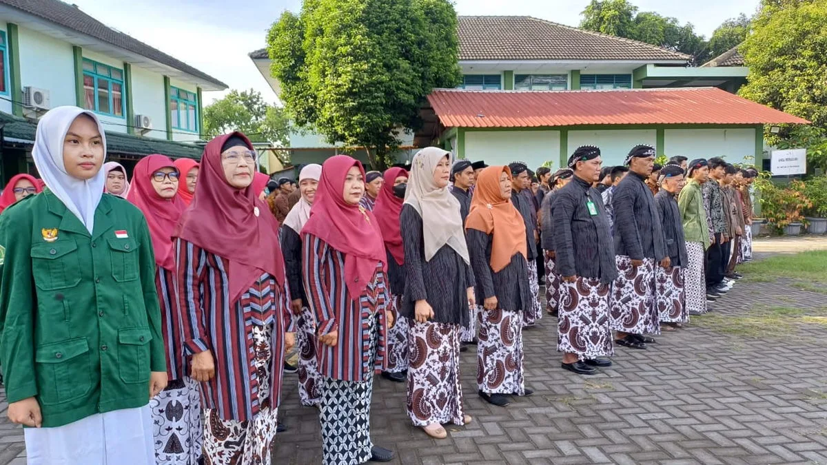 MAN 3 Sleman Gelar Upacara Peringatan Hari Kartini Bersama Madrasah Integrasi