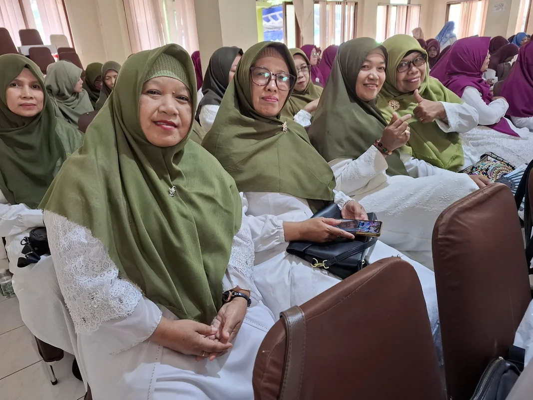 Ketua Dharma Wanita MTsN 8 Sleman Hadiri Halal Bihalal DWP Kanwil Kemenag DIY