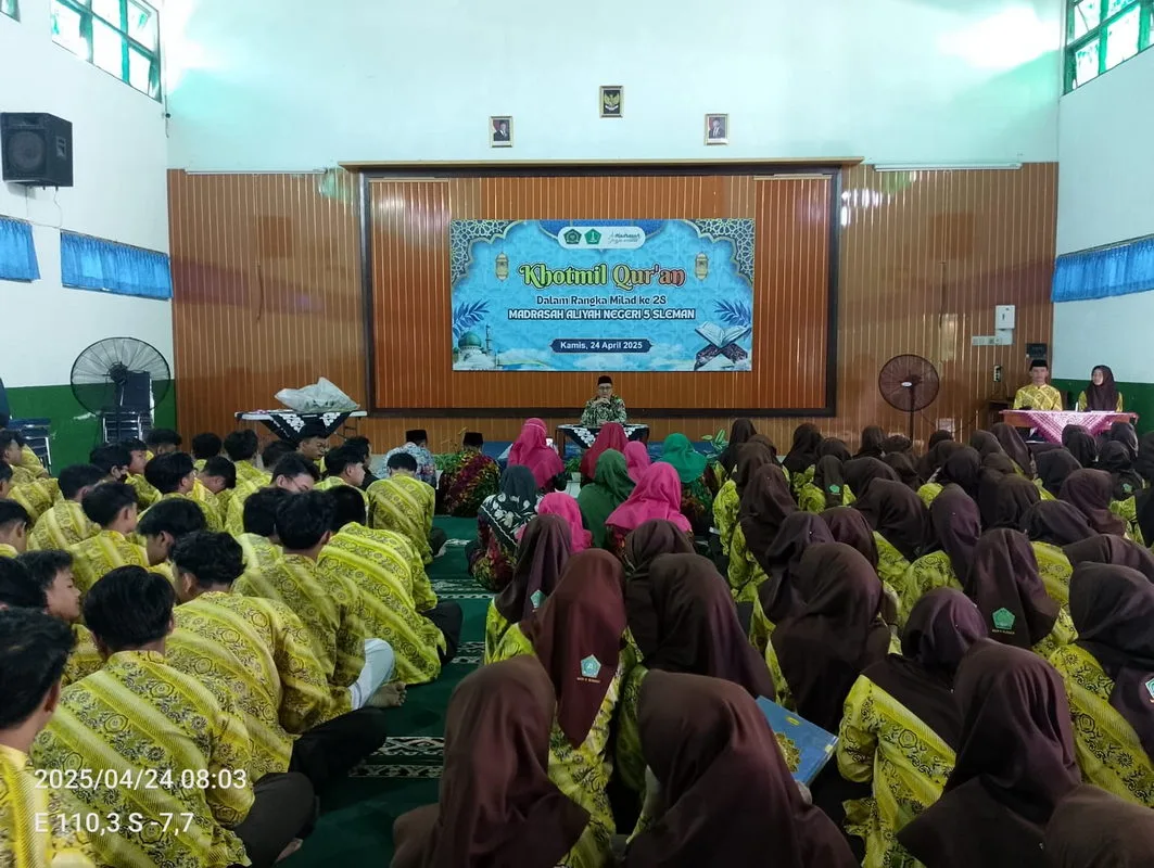 MAN 5 Sleman Adakan Khotmil Qur’an dalam Rangka HUT ke-28
