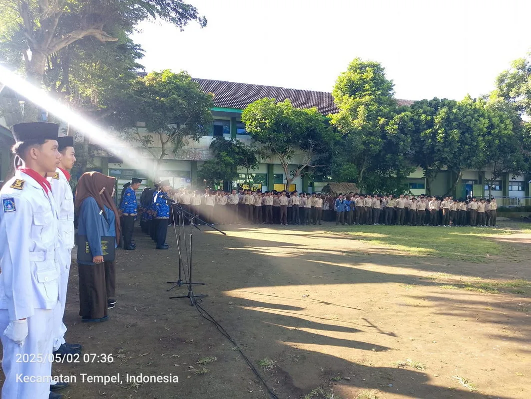 MAN 5 Sleman Adakan Upacara Peringatan Hardiknas, Teguhkan Komitmen Majukan Pendidikan Bermutu