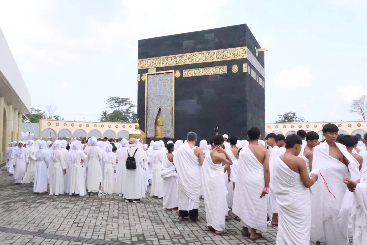 Siswa Kelas 8 MTsN 8 Sleman Antusias Ikuti Latihan Manasik Haji di Boyolali