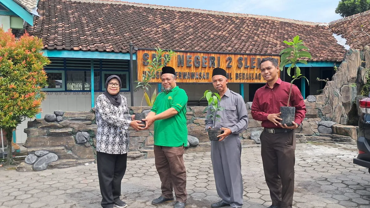 MTs Negeri 1 Sleman Laksanakan Pembinaan Sekolah Imbas Adiwiyata di SMP Negeri 2 Sleman