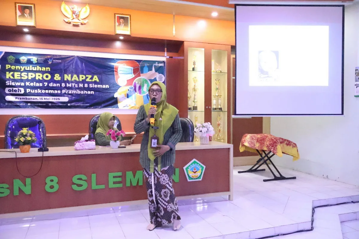 Gandeng Puskesmas Prambanan, MTsN 8 Sleman Gelar Penyuluhan Kesehatan Reproduksi Remaja
