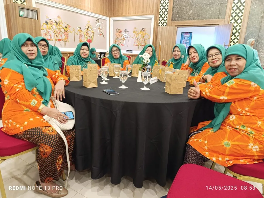 Kepala MTsN 2 Sleman Hadiri Pertemuan Caturwulan DWP Kemenag DIY di Kaliurang