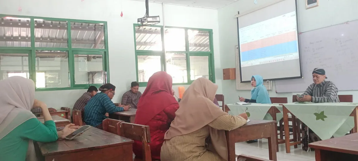 MTsN 8 Sleman Gelar Rapat Pleno Penentuan Hasil PPDB Jalur Prestasi Tahun Ajaran 2025/2026