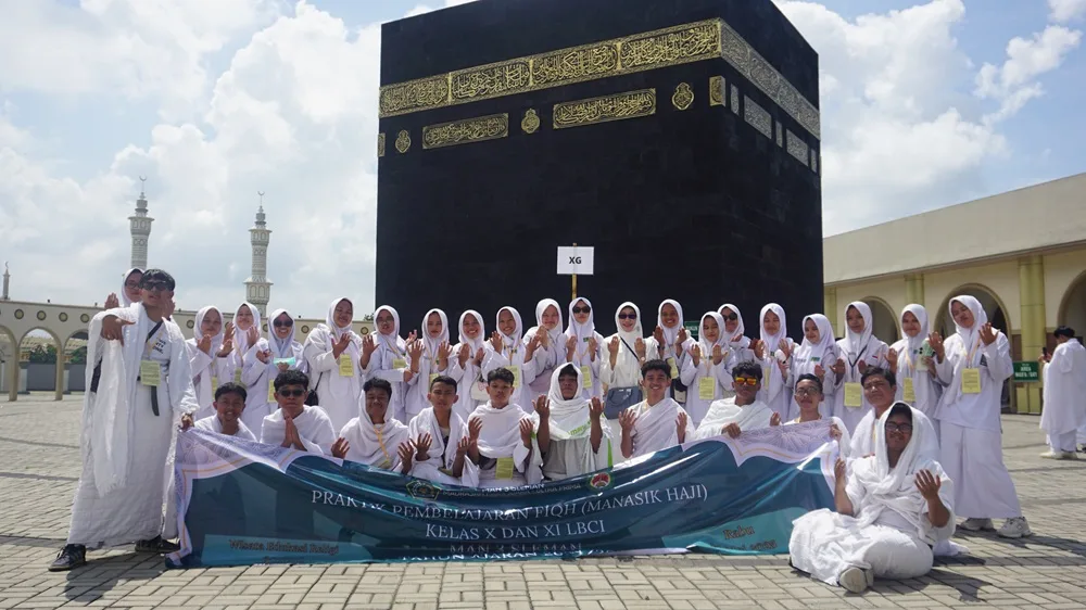 Rombongan Siswa MAN 3 Sleman Lakukan Praktik Manasik Haji ke Boyolali