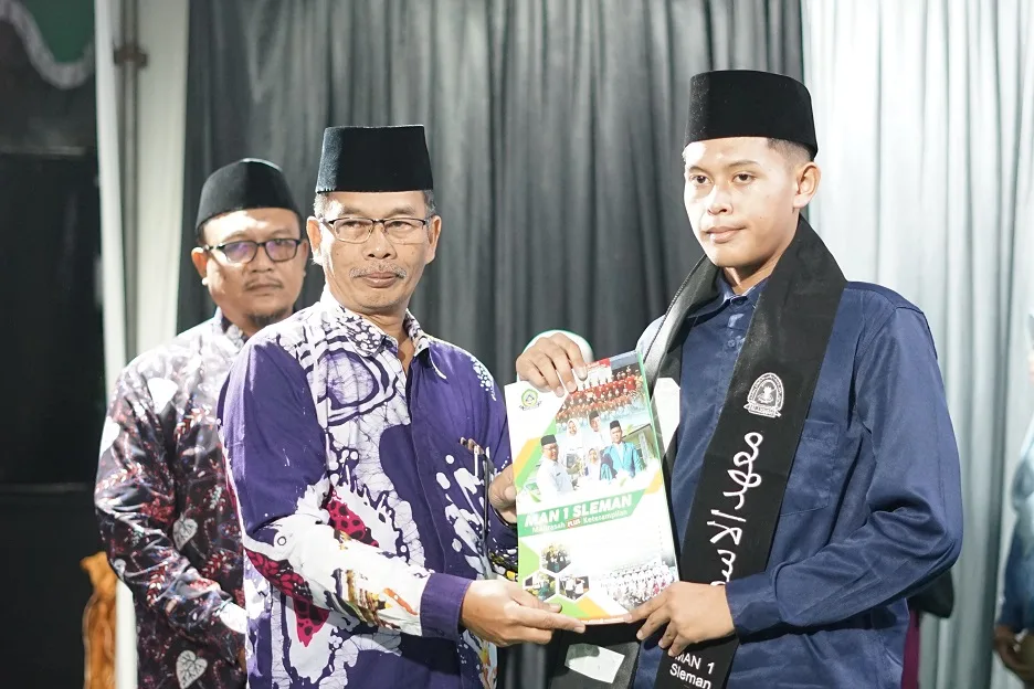 Akhirussanah Asrama Al Uswah MAN 1 Sleman: 17 Santri Lulus, Hafal Hingga 10 Juz Al-Qur’an