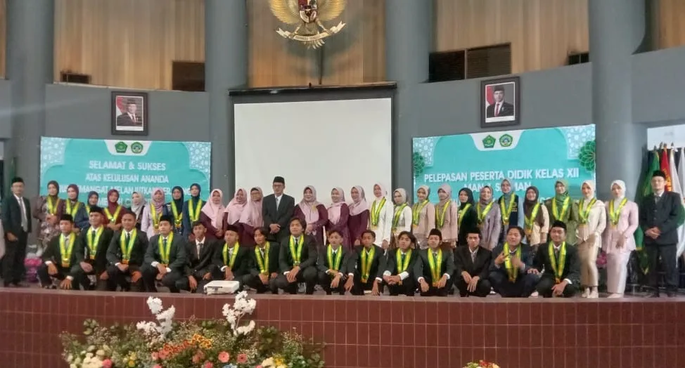 Lepas Peserta Didik Kelas XII MAN 1 Sleman, Pesan Kamad: Berpeganglah pada Nilai Kebaikan