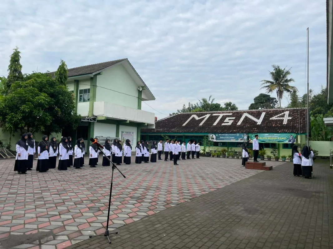 MTsN 4 Sleman Gelar Upacara Hari Lahir Pancasila dengan Khidmat dan Semangat Kebangsaan