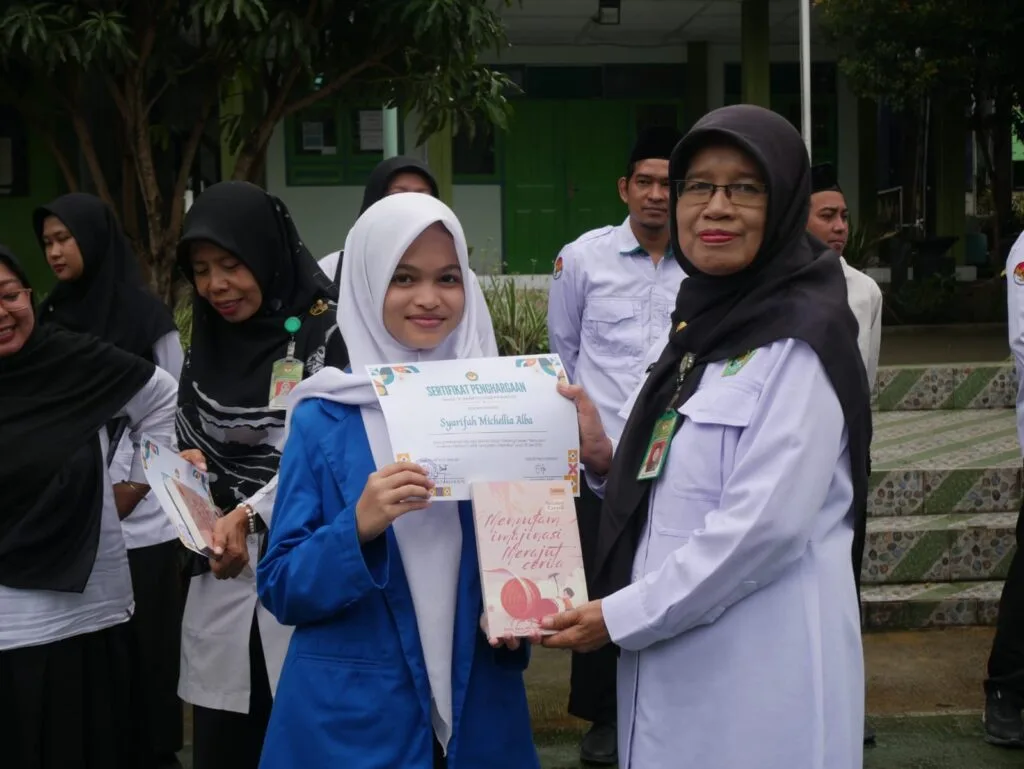 Perpustakaan MTsN 2 Sleman Launching Buku Antologi “Menyulam Imajinasi, Merajut Cerita”