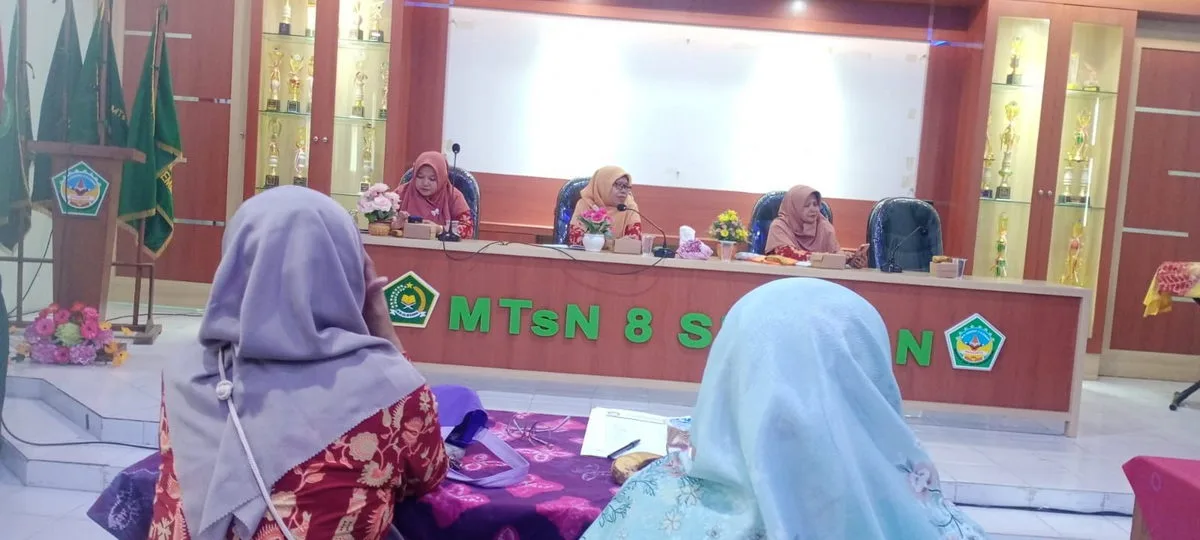 “Manajemen Keuangan Keluarga” menjadi Materi Isian dalam Darma Wanita MTsN 8 Sleman
