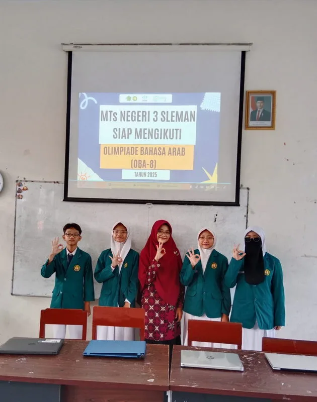 Penuh Semangat Tiada Tara, Empat Siswa MTs Negeri 3 Sleman Ikuti Olimpiade Bahasa Arab (OBA-8) Tingkat Kabupaten Tahun 2025