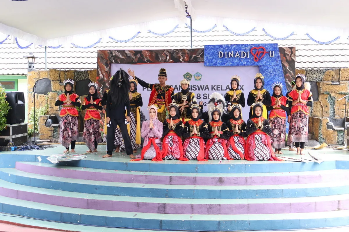 Sendratari Roro Jonggrang Meriahkan Pelepasan Siswa MTsN 8 Sleman, Dapat Apresiasi Tinggi