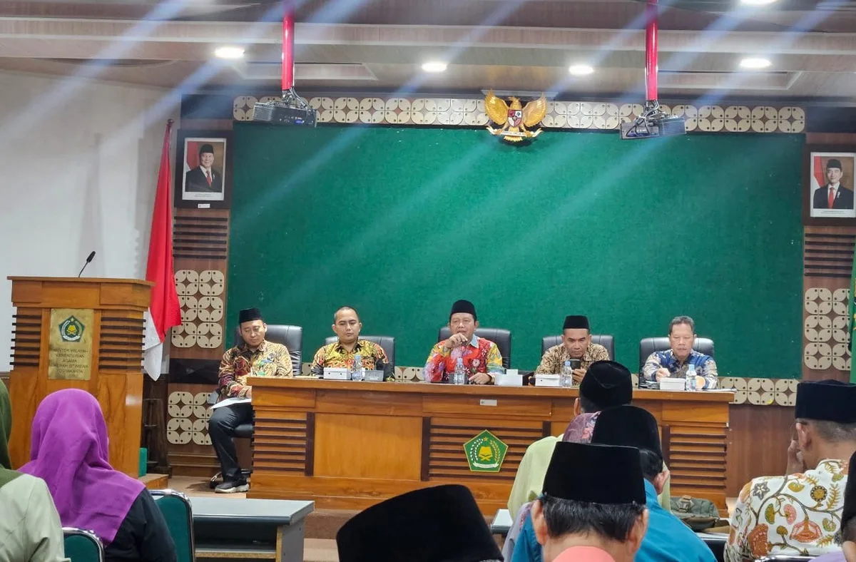 Kepala MTsN 9 Sleman Ikuti FGD Penerimaan Peserta Didik Baru di Kanwil Kemenag DIY