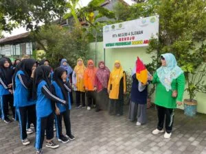 Lepas Penat Usai ASAT, Siswa MTsN 4 Sleman Ikuti Jalan Sehat