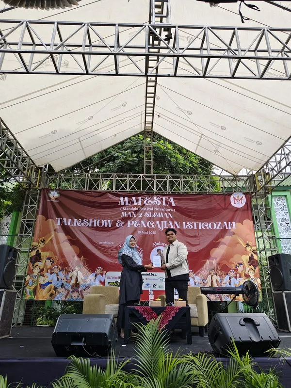 Antologi Puisi Bait & Cinta Jadi Kenangan Untuk Abdurrafi Afif