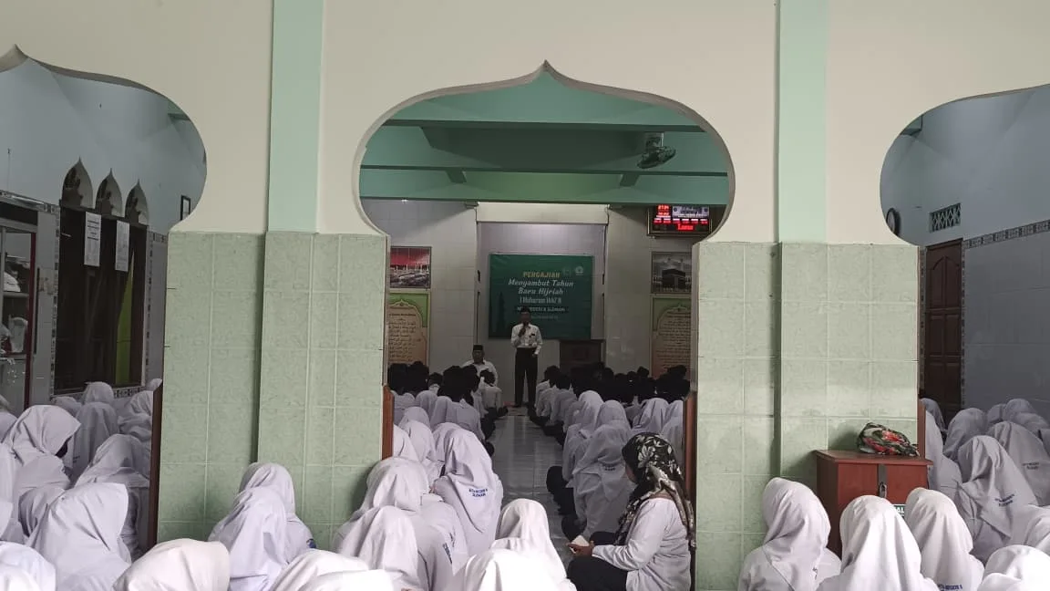 Kepala MTsN 8 Sleman Beri Pesan Mendalam dalam Pengajian Menyongsong Tahun Baru Hijriah