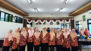 Tingkatkan Personality, Ketua Dharma Wanita Persatuan Satker MTsN 9 Sleman Hadiri Pertemuan Rutin
