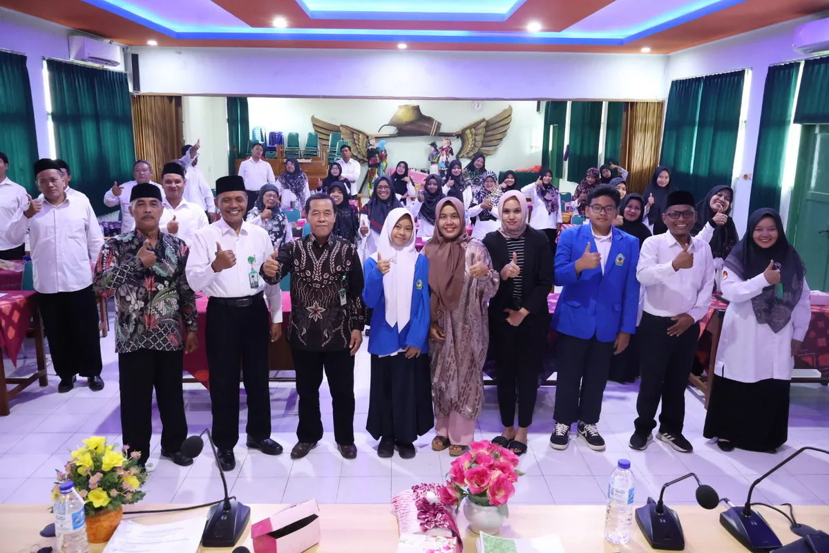 MTsN 8 Sleman Gelar Review dan Uji Publik Kurikulum 2025/2026