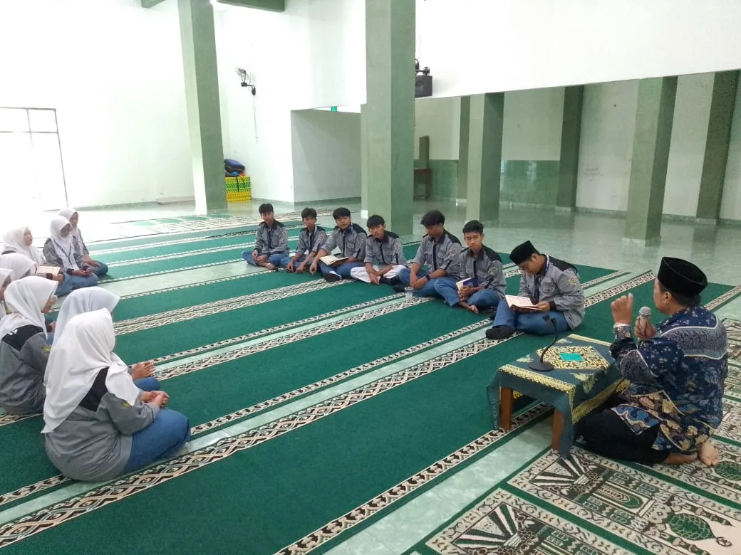 Sambut Tahun Baru Islam, Siswa MAN 4 Sleman Gelar Tadarus Al-Qur’an di Masjid An-Najah