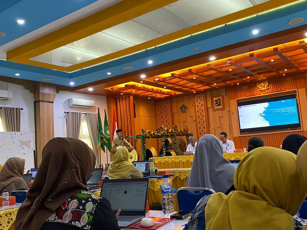 Guru MTs Negeri 3 Sleman Ikuti Diklat Peningkatan Kemahiran Berbahasa